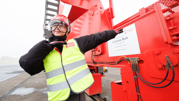 Peel Ports School Children -Named Cranes 4061